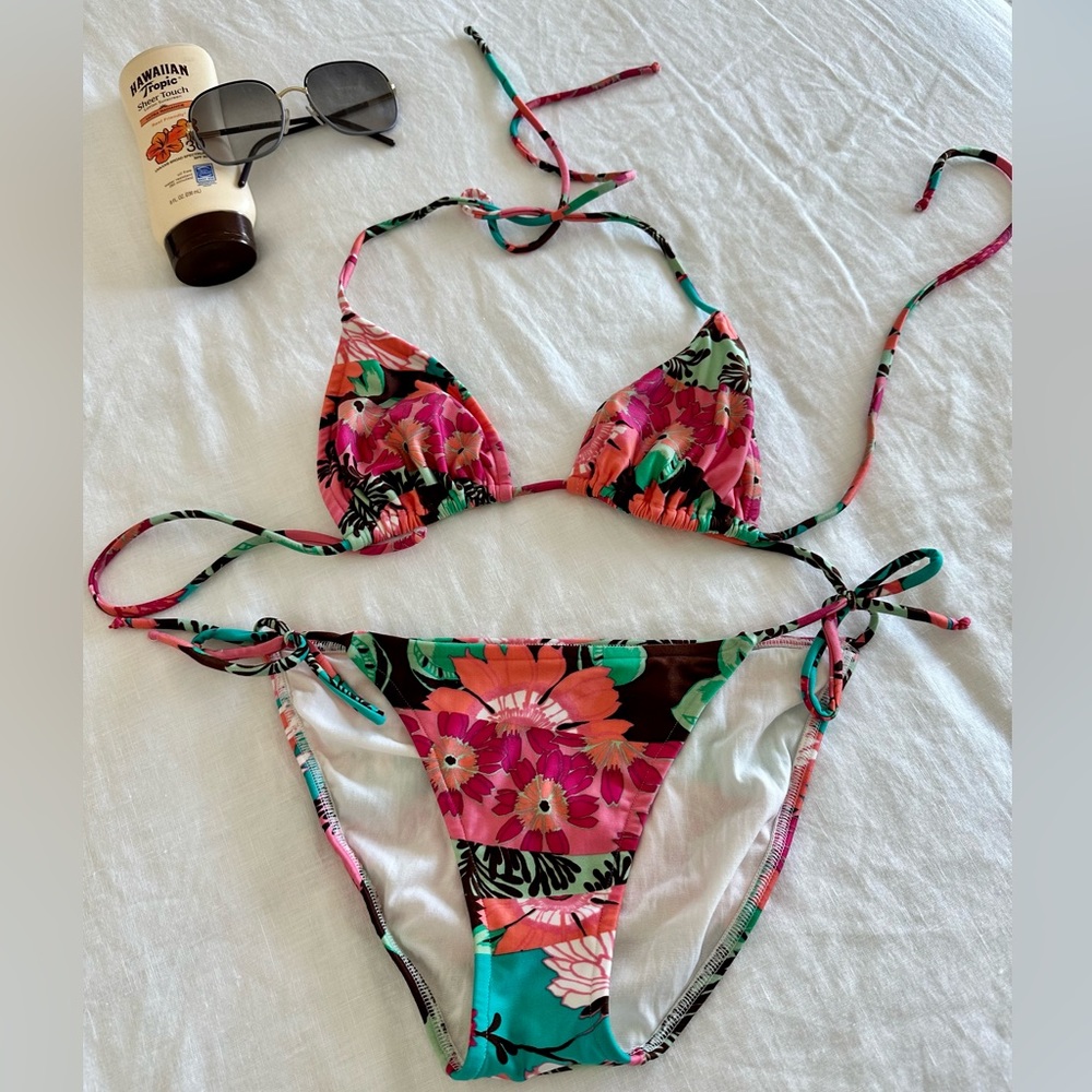 VIX Paula Hermanny Floral bikini 2 Piece NWOT